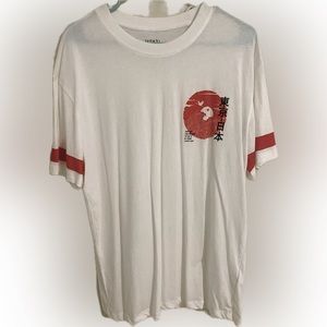 Asian Graphic T-shirt (S)